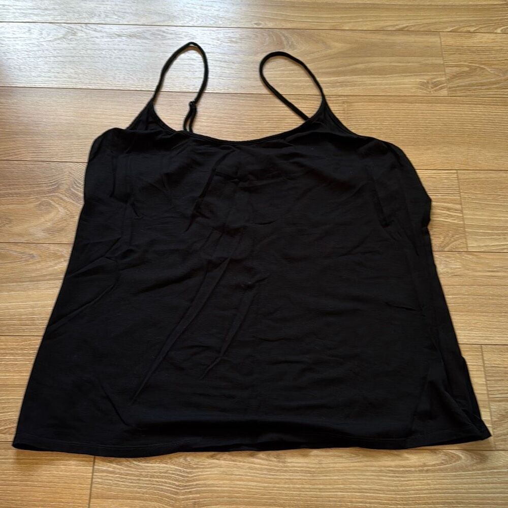 Black tank top with adjustable‎ straps size medium   No brand tag but I think it
